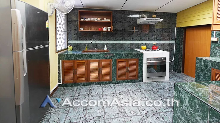 13  4 br House For Rent in Phaholyothin ,Bangkok BTS Ari 99199