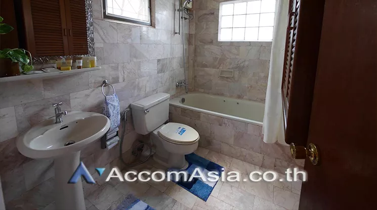 6  4 br House For Rent in Phaholyothin ,Bangkok BTS Ari 99199
