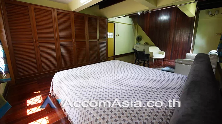 9  4 br House For Rent in Phaholyothin ,Bangkok BTS Ari 99199