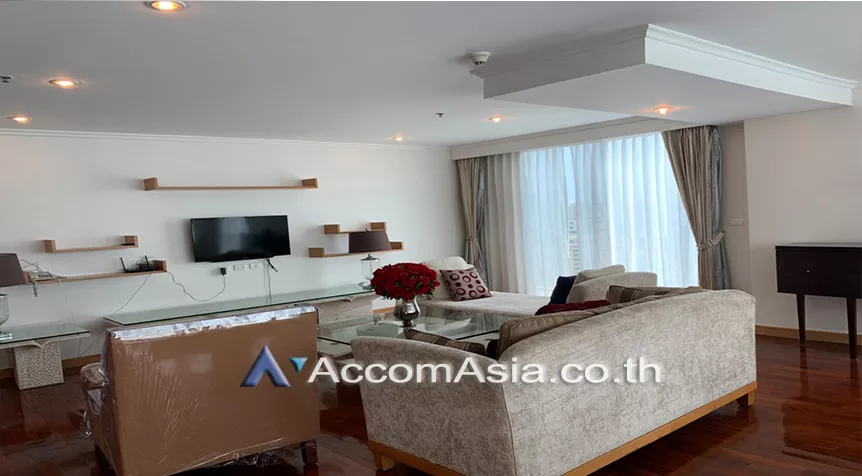 Big Balcony, Pet friendly |  3 Bedrooms  Apartment For Rent in Sukhumvit, Bangkok  near BTS Phrom Phong (29240)