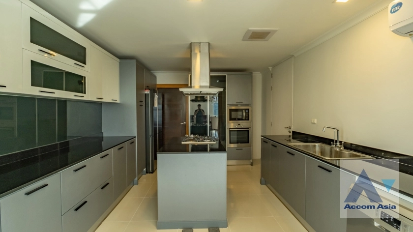 9  4 br Apartment For Rent in Sukhumvit ,Bangkok BTS Phrom Phong at Kids Friendly Space, Walk to BTS 450m 19242