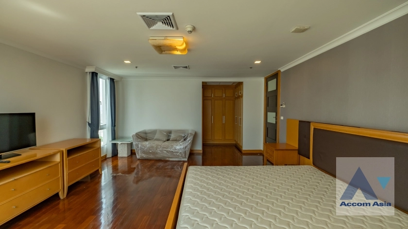 18  4 br Apartment For Rent in Sukhumvit ,Bangkok BTS Phrom Phong at Kids Friendly Space, Walk to BTS 450m 19242