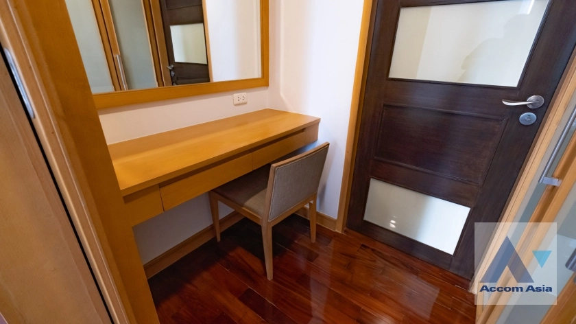 27  4 br Apartment For Rent in Sukhumvit ,Bangkok BTS Phrom Phong at Kids Friendly Space, Walk to BTS 450m 19242