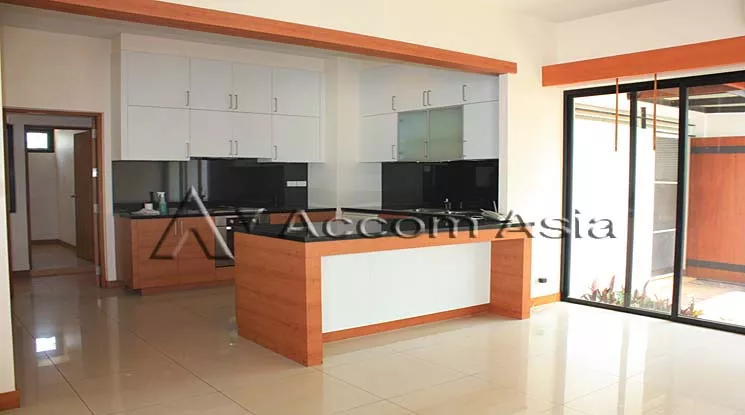 5  4 br House For Rent in Sukhumvit ,Bangkok BTS Thong Lo at A Peaceful Garden House 69270