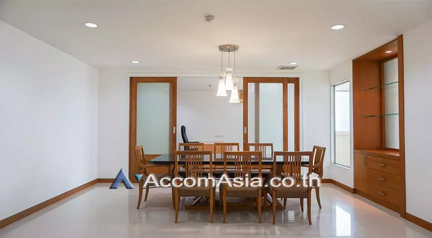 unit 3 Bedrooms  Apartment For Rent & Sale in Sukhumvit, Bangkok  near BTS Phrom Phong (19272)