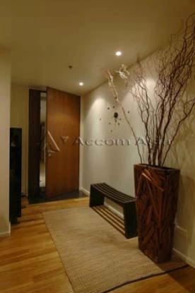 unitPet friendly |  3 Bedrooms  Condominium For Rent in Silom, Bangkok  near BTS Sala Daeng - MRT Silom (29375)