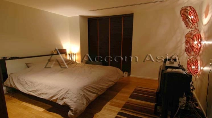 4  3 br Condominium For Rent in Silom ,Bangkok BTS Sala Daeng - MRT Silom at The Legend Saladaeng 29375