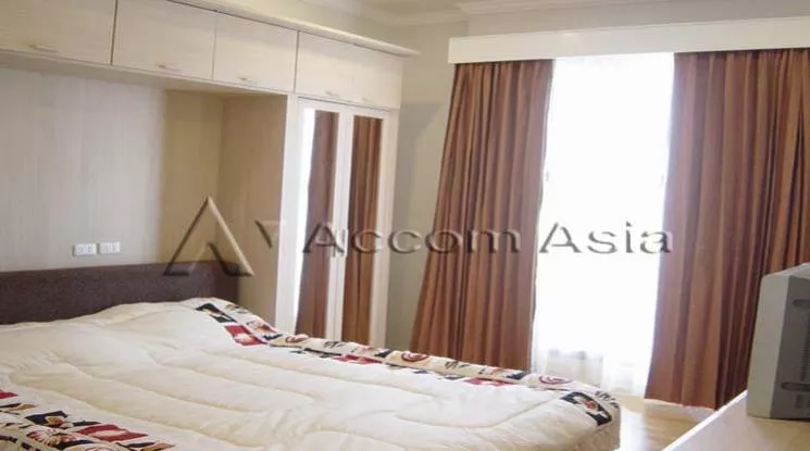  2 Bedrooms  Condominium For Rent in Ratchadapisek, Bangkok  near MRT Thailand Cultural Center (29423)