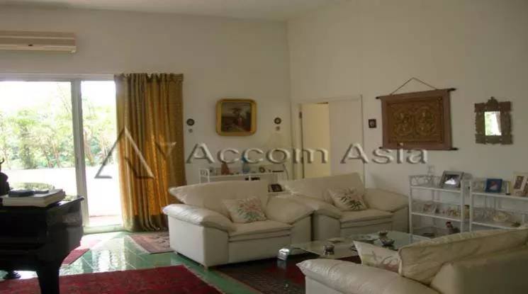 unit 2 Bedrooms  Condominium For Sale in Sathorn, Bangkok  near BTS Chong Nonsi - BRT Thanon Chan (29431)