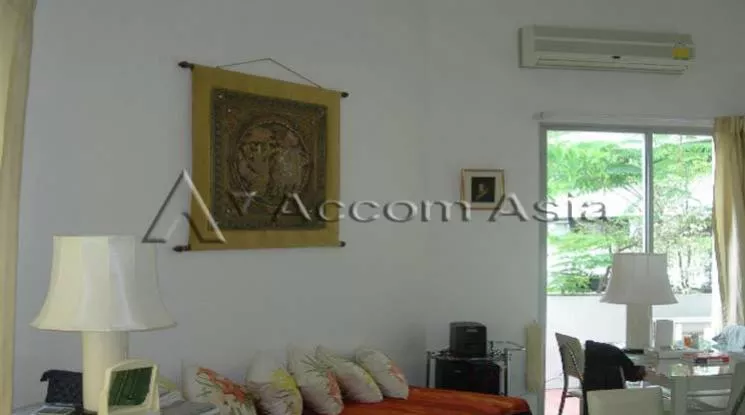 unit 2 Bedrooms  Condominium For Sale in Sathorn, Bangkok  near BTS Chong Nonsi - BRT Thanon Chan (29431)
