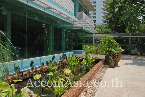 unitHome Office |  3 Bedrooms  House For Rent in Sukhumvit, Bangkok  near BTS Ekkamai (49457)