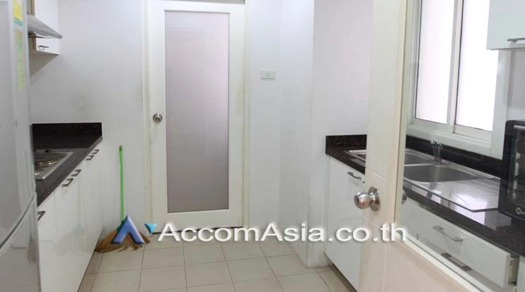unit 3 Bedrooms  Condominium For Rent in Sukhumvit, Bangkok  near BTS Phrom Phong (29461)
