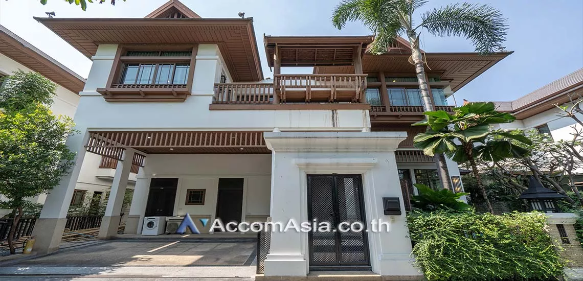 Private Swimming Pool, Pet friendly |  Exclusive Resort Style Home  House  4 Bedroom for Rent BTS Saint Louis in Sathorn Bangkok