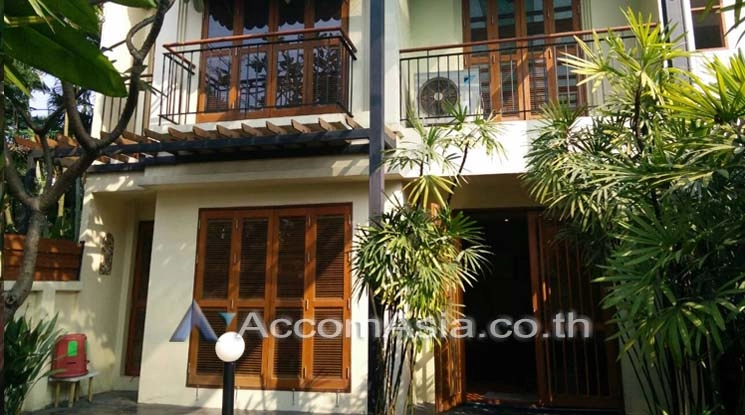unit 2 Bedrooms  House For Rent & Sale in Phaholyothin, Bangkok  near BTS Ari (49471)