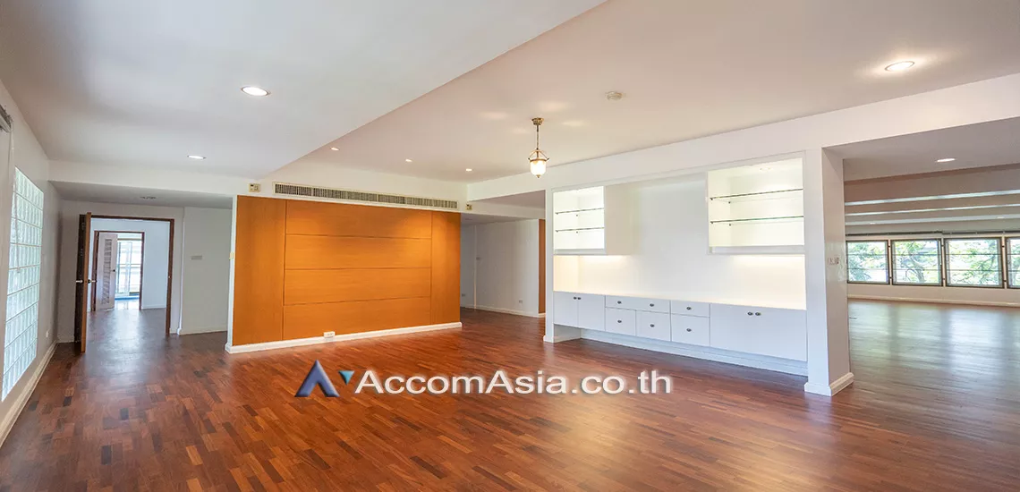 unitPet friendly |  4 Bedrooms  Apartment For Rent in Ploenchit, Bangkok  near BTS Ploenchit (1006104)