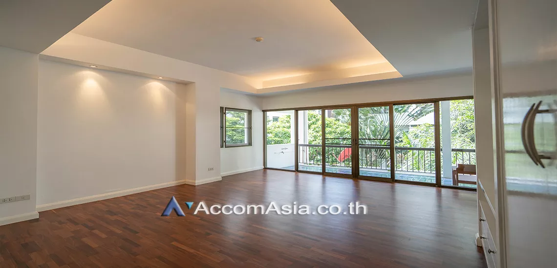 10  4 br Apartment For Rent in Ploenchit ,Bangkok BTS Ploenchit at Cozy Ploenchit Apartment 1006104