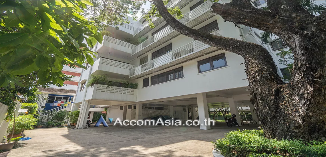 18  4 br Apartment For Rent in Ploenchit ,Bangkok BTS Ploenchit at Cozy Ploenchit Apartment 1006104