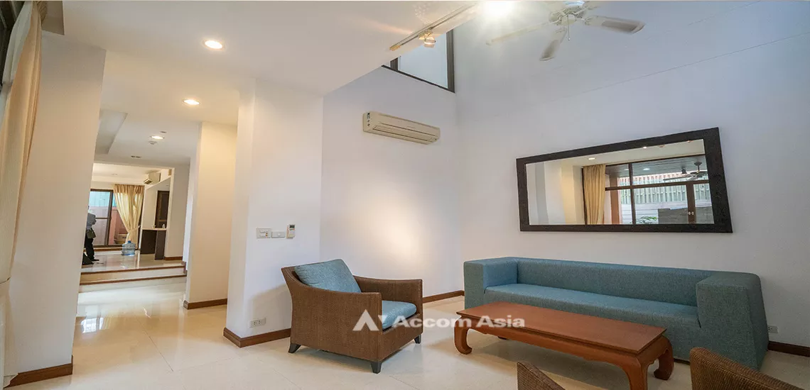 6  3 br House for rent and sale in Sukhumvit ,Bangkok BTS Phrom Phong at House in Compound 59532