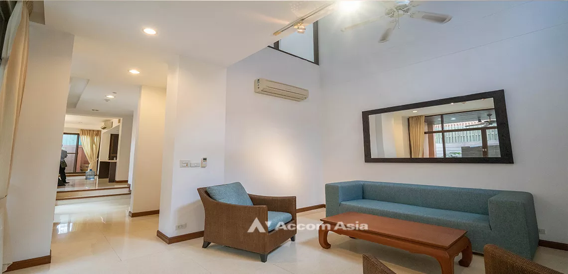 6  3 br House For Rent in Sukhumvit ,Bangkok BTS Phrom Phong at House in Compound 59532