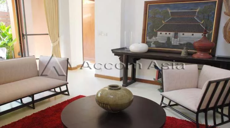 unit 3 Bedrooms  House For Rent & Sale in Sukhumvit, Bangkok  near BTS Phrom Phong (59533)