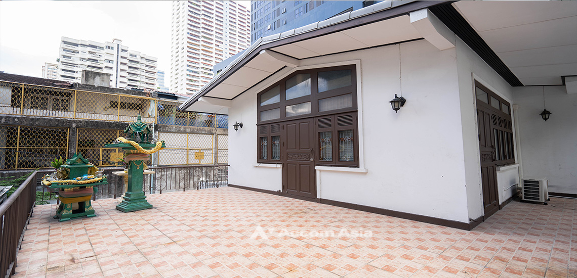  4 Bedrooms  House For Rent in sukhumvit ,BangkokBTS-Asok-MRT-Sukhumvit- 99534
