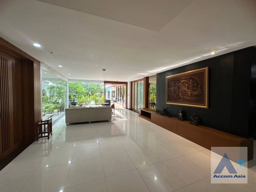 7  5 br House for rent and sale in Sukhumvit ,Bangkok BTS Ekkamai 10003601