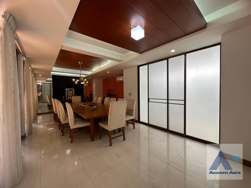 9  5 br House for rent and sale in Sukhumvit ,Bangkok BTS Ekkamai 10003601