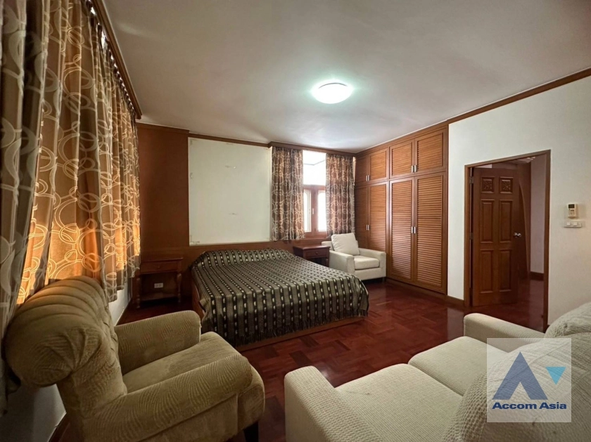 17  5 br House for rent and sale in Sukhumvit ,Bangkok BTS Ekkamai 10003601