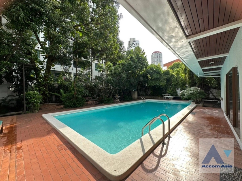 35  5 br House for rent and sale in Sukhumvit ,Bangkok BTS Ekkamai 10003601