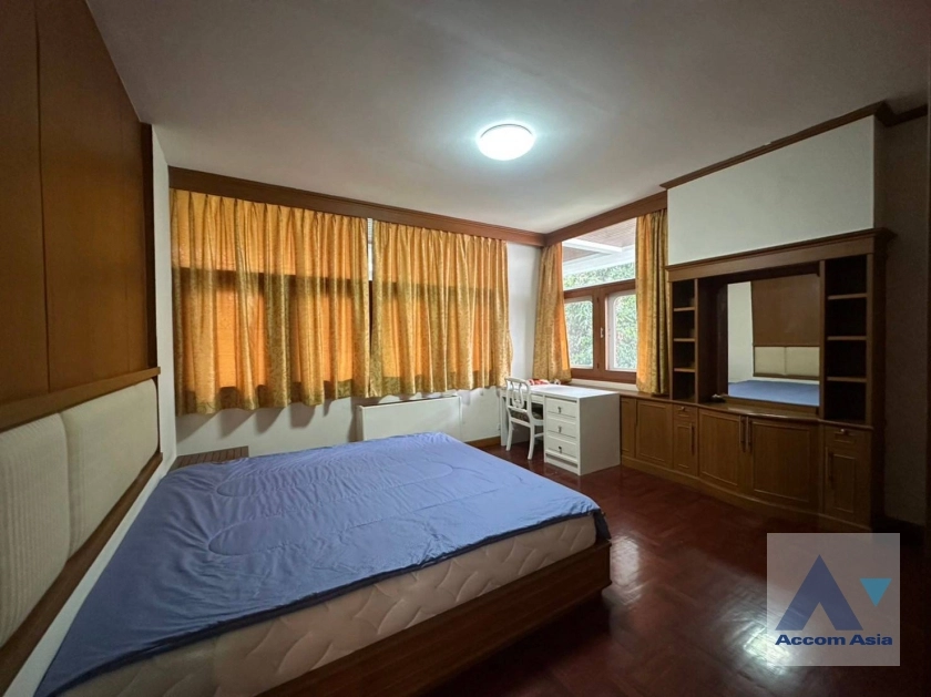 19  5 br House for rent and sale in Sukhumvit ,Bangkok BTS Ekkamai 10003601