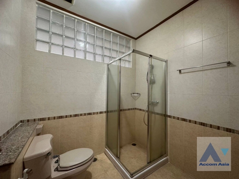 34  5 br House for rent and sale in Sukhumvit ,Bangkok BTS Ekkamai 10003601