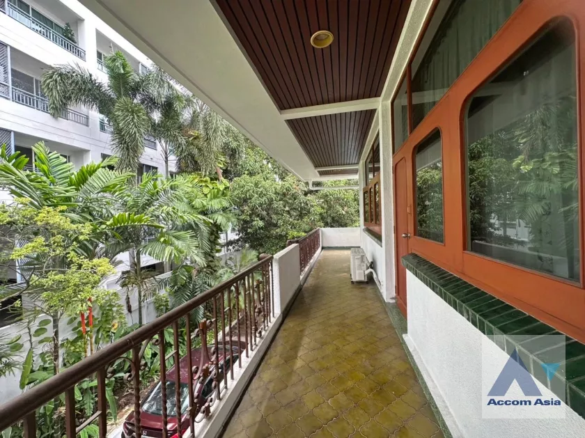39  5 br House for rent and sale in sukhumvit ,Bangkok BTS Ekkamai 10003601