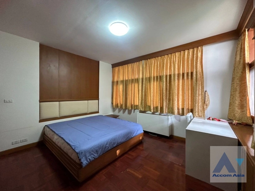 18  5 br House for rent and sale in Sukhumvit ,Bangkok BTS Ekkamai 10003601