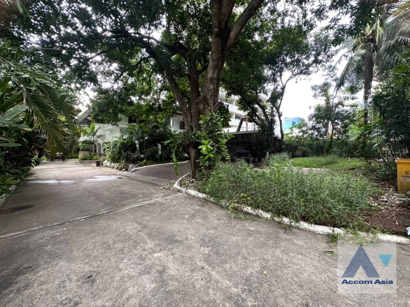 43  5 br House for rent and sale in Sukhumvit ,Bangkok BTS Ekkamai 10003601