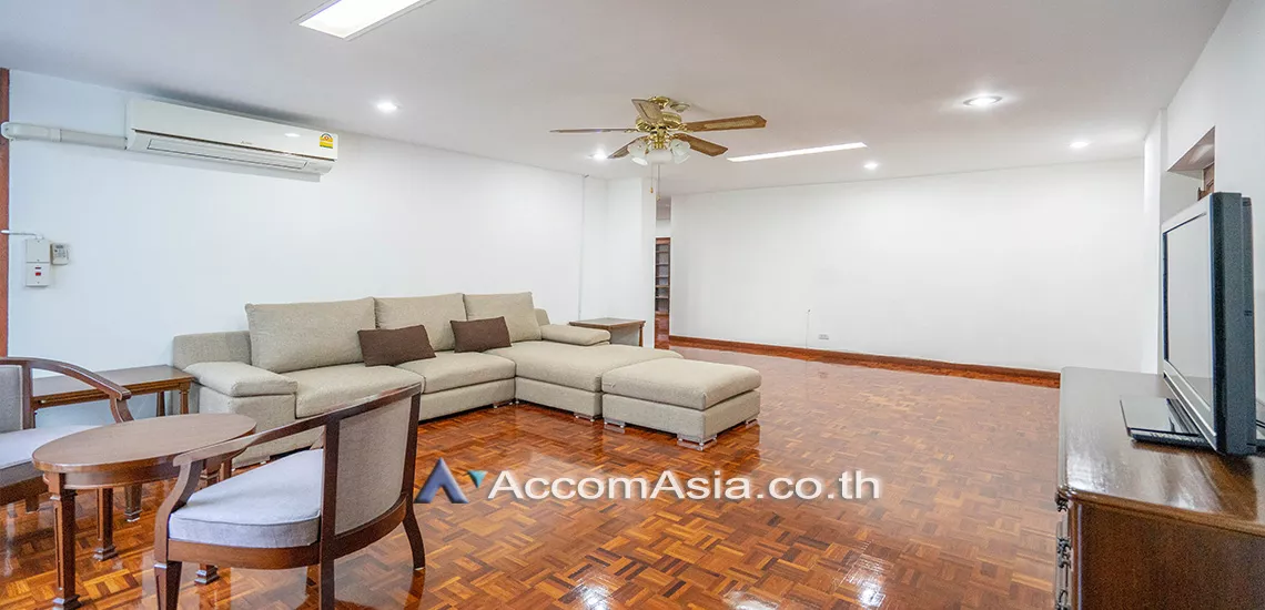 Pet friendly |  Suite For Family Apartment  2 Bedroom for Rent BTS Phrom Phong in Sukhumvit Bangkok