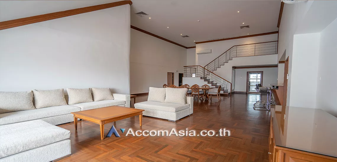 Duplex Condo |  A fusion of contemporary Apartment  4 Bedroom for Rent BTS Phrom Phong in Sukhumvit Bangkok