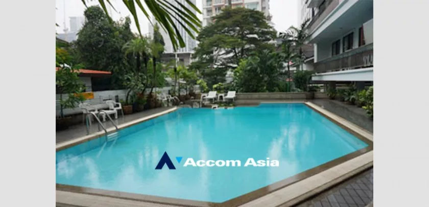 unit 4 Bedrooms  Apartment For Rent in Sukhumvit, Bangkok  near BTS Phrom Phong (19670)