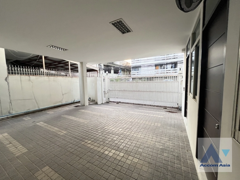 32  3 br House For Rent in Phaholyothin ,Bangkok BTS Victory Monument 69703