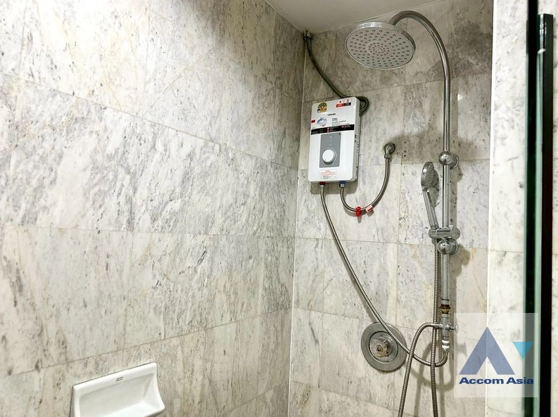 9  2 br Condominium for rent and sale in Ploenchit ,Bangkok BTS Ratchadamri at The Royal Place 1 29750