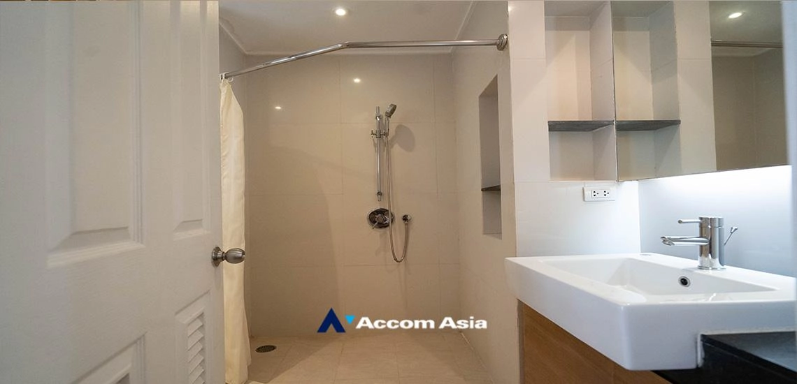 18  3 br Apartment For Rent in Sukhumvit ,Bangkok BTS Phrom Phong at 10 Mins from BTS with Shuttle Bus Service 19754
