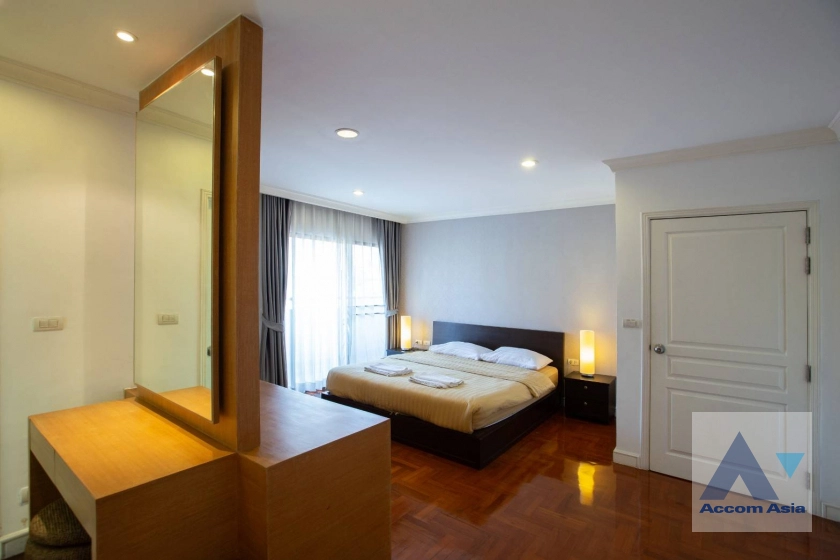 10  3 br Apartment For Rent in Sukhumvit ,Bangkok BTS Phrom Phong at 10 Mins from BTS with Shuttle Bus Service 19754