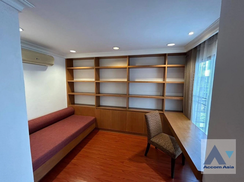 4  3 br Apartment For Rent in Sukhumvit ,Bangkok BTS Phrom Phong at 10 Mins from BTS with Shuttle Bus Service 19764