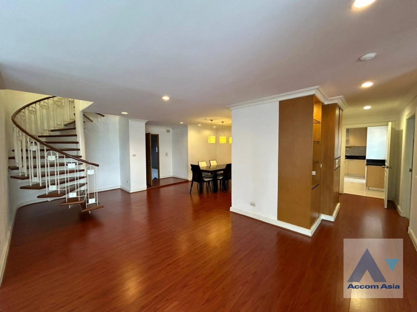  1  3 br Apartment For Rent in Sukhumvit ,Bangkok BTS Phrom Phong at 10 Mins from BTS with Shuttle Bus Service 19764