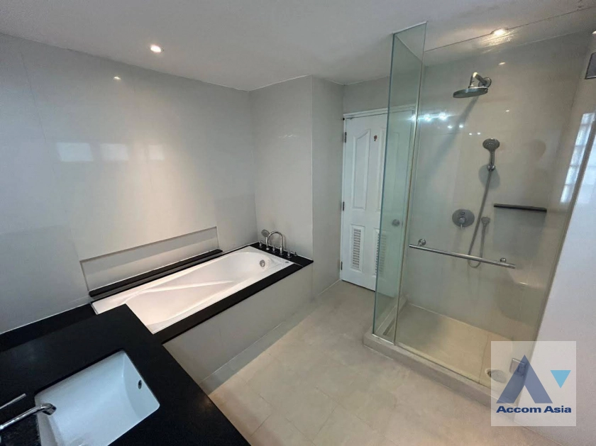 8  3 br Apartment For Rent in Sukhumvit ,Bangkok BTS Phrom Phong at 10 Mins from BTS with Shuttle Bus Service 19764