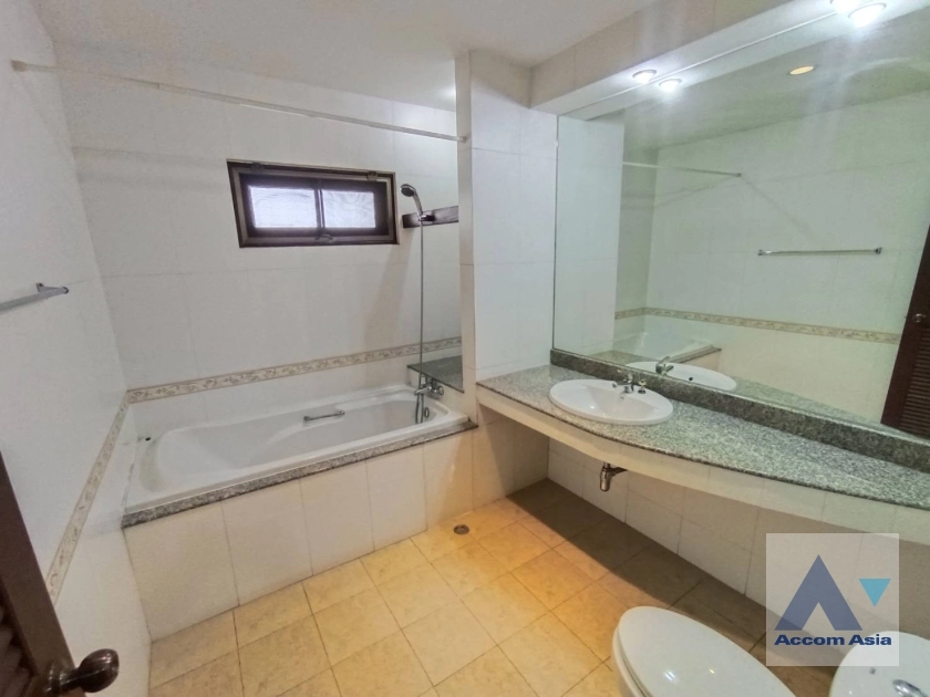 33  3 br House For Rent in Sukhumvit ,Bangkok BTS On Nut at Sukhumvit Garden City 99870