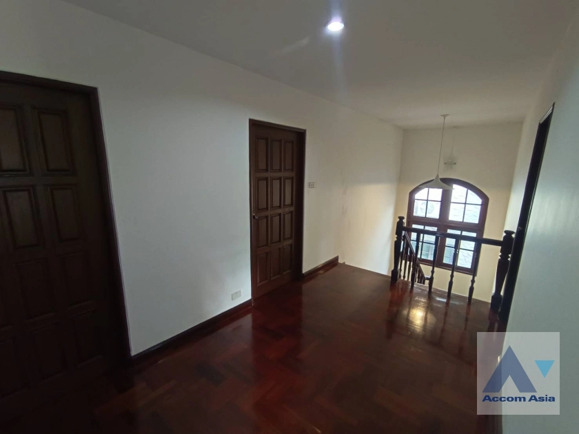 23  3 br House For Rent in Sukhumvit ,Bangkok BTS On Nut at Sukhumvit Garden City 99870