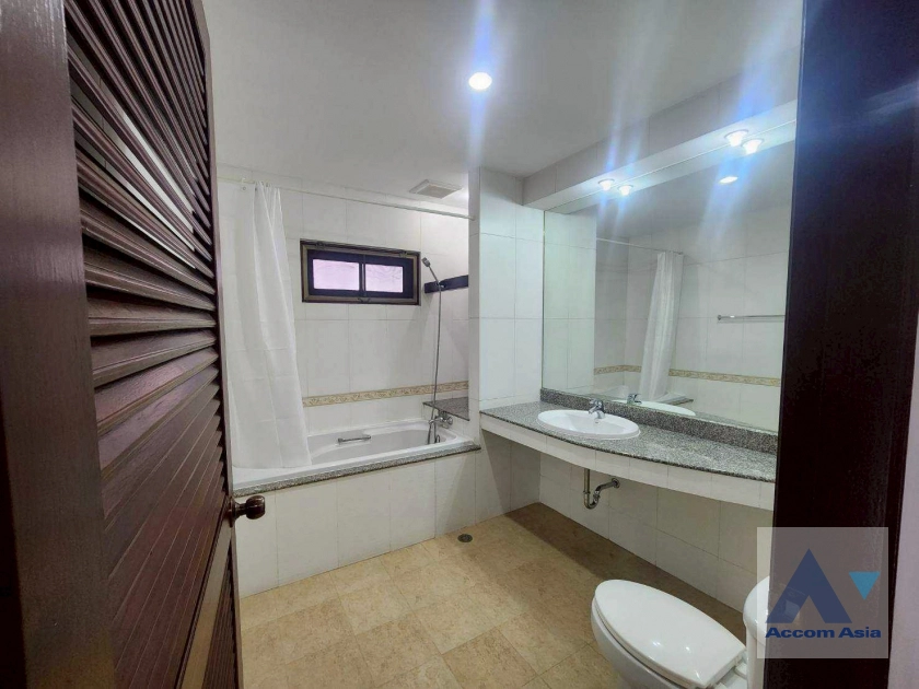 42  3 br House For Rent in Sukhumvit ,Bangkok BTS On Nut at Sukhumvit Garden City 99870