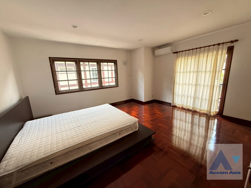 34  3 br House For Rent in Sukhumvit ,Bangkok BTS On Nut at Sukhumvit Garden City 99870