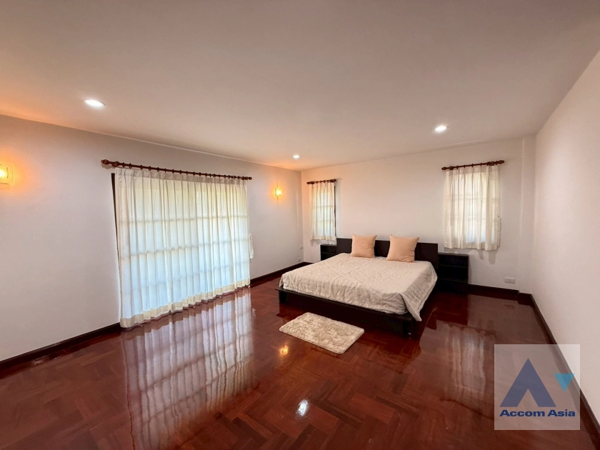 38  3 br House For Rent in Sukhumvit ,Bangkok BTS On Nut at Sukhumvit Garden City 99870