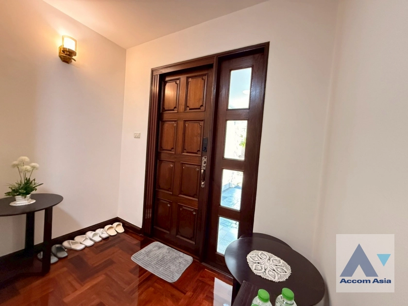 39  3 br House For Rent in Sukhumvit ,Bangkok BTS On Nut at Sukhumvit Garden City 99870